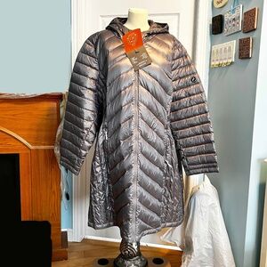 COAT, DOWN FILLING, LEAD GREY, SIZE 5X, FOR COLDER DAYS, ZIP FRONT, ZIP POCKETS,